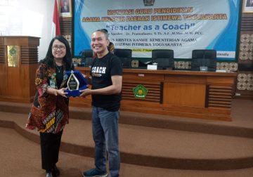 Bimas Kristen Kanwil Kemenag DIY Gelar Seminar Bagi Guru PAK Se-Yogyakarta